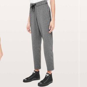 ⭐️SOLD⭐️ Lululemon On the Fly 7/8 Pants